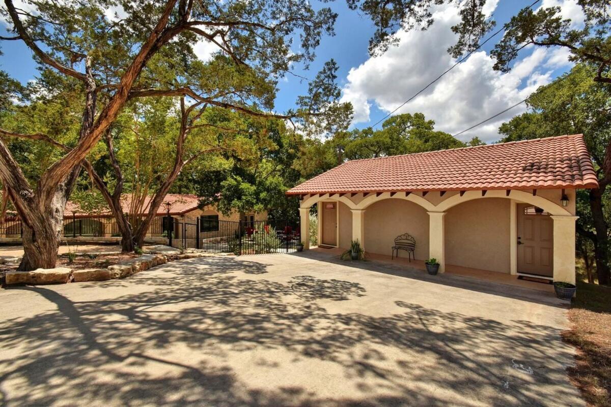 Messina Inn Wimberley Rom bilde